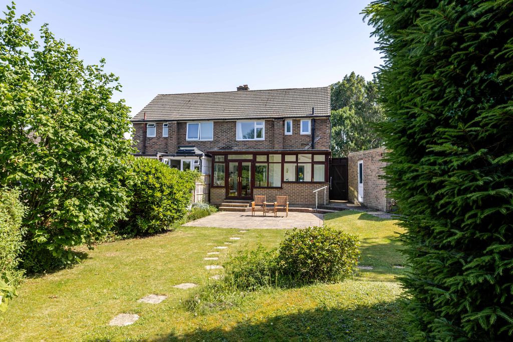 Crowborough Close